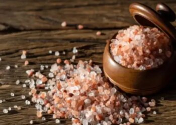 White or pink, which salt is a boon for health? Know the effects from Ayurveda