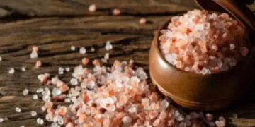 White or pink, which salt is a boon for health? Know the effects from Ayurveda