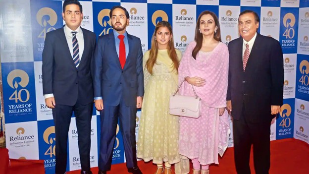 ≡ Ambani Family: The most respected and richest family of the country and Asia ➤ Brain Berries