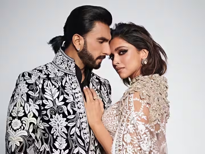 ≡ Bollywood's Power Couples: Amazing confluence of love and stardom 》 Her Beauty