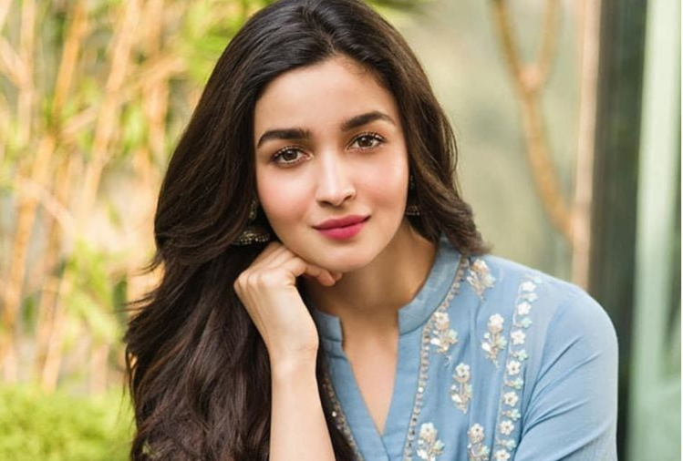 ≡ Eight Indian film actors who own their own YouTube channels ➤ Brain Berries