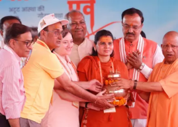 CM Yogi started 'Somnath Swabhiman Yatra' from Lucknow, said - Sanatan faith is firm despite centuries of attacks