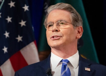 America's action regarding Iranian oil trade, ban on China's refinery