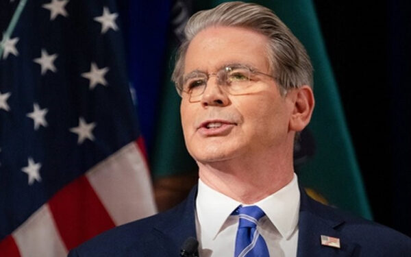 America's action regarding Iranian oil trade, ban on China's refinery