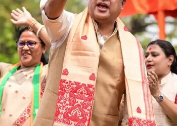 Assam Chief Minister worshiped in Kamakhya temple, Piyush Hazarika said - no compromise with the development of Assam