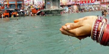 Attention Ganga water may have to be kept in this direction of the house, it may be heavy, due to severe Vaastu defect, discord may arise in the house.