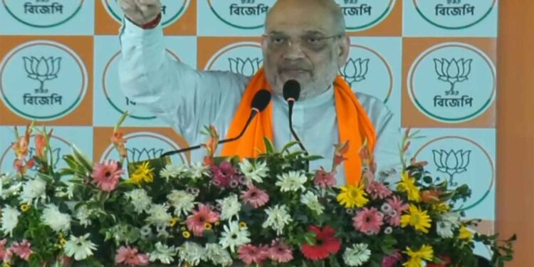 Be a little ashamed Mamta didi, being a woman you could not protect your sister: Amit Shah's attack