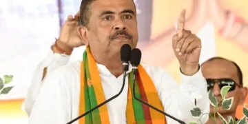 बंगाल चुनाव: सुवेंदु अधिकारी ने आई-पैक कर्मचारियों को नौकरी देने के ममता बनर्जी के वादे का उड़ाया मजाक