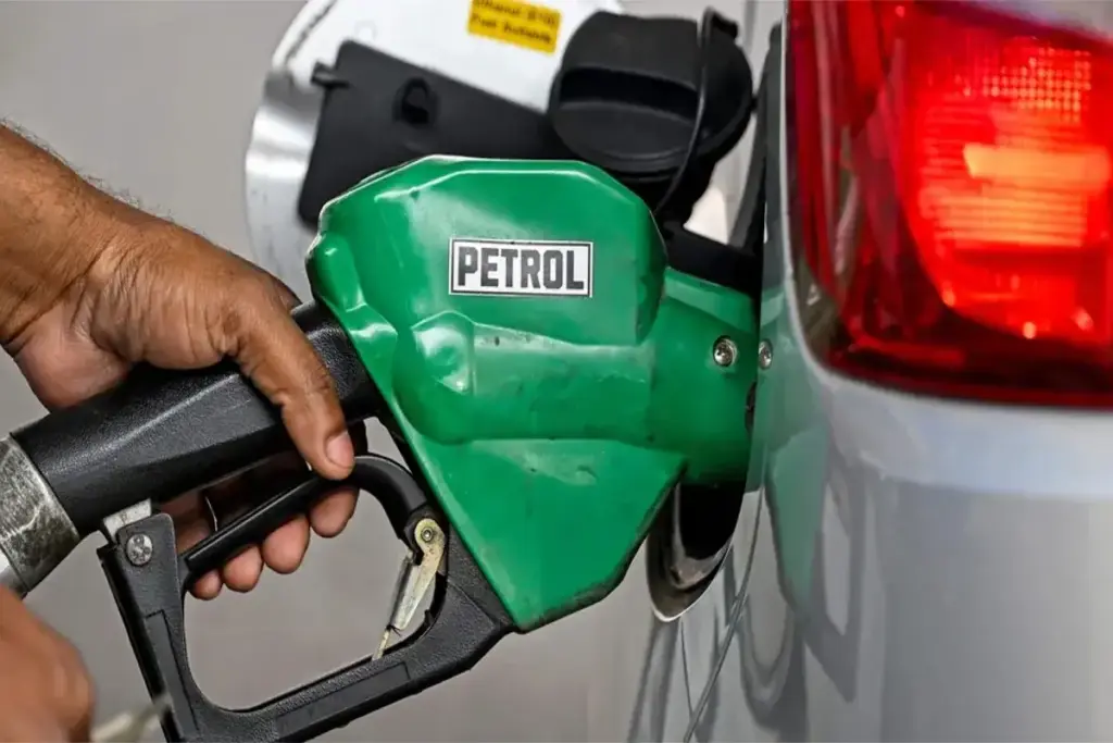 Big decision of the government amid Middle East tension! Diesel export duty increased, pressure on oil companies increased