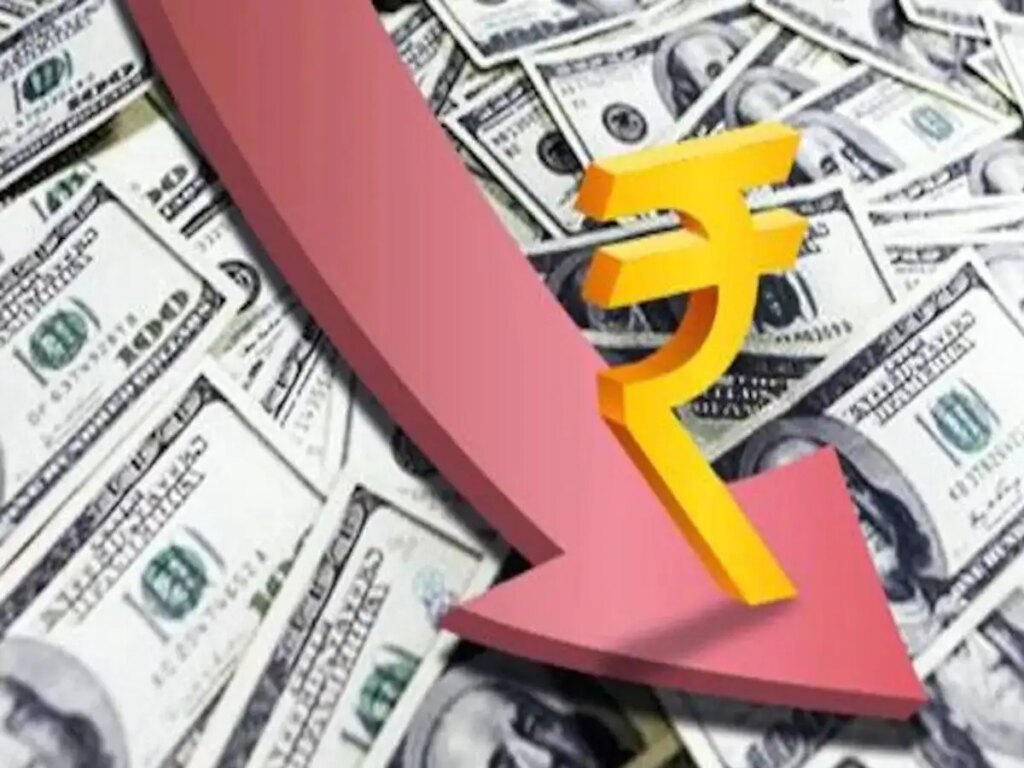 Big fall in rupee against dollar, rupee weakened by 57 paise in just two days