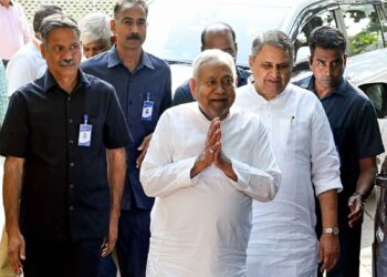 Bihar: Nitish Kumar resigns from the post of CM, preparations begin to form a new government.