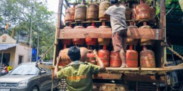 Domestic LPG supply normal, gas supply started in 4.58 lakh new PNG connections: Government