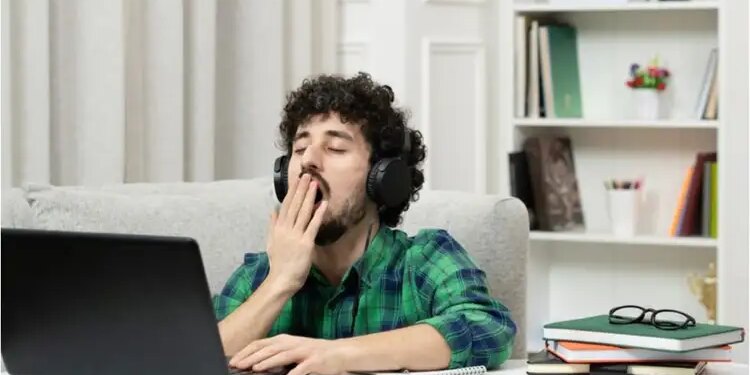 Excessive Yawning: If yawning is happening again and again, then these can be serious health problems, do not forget to take it lightly.