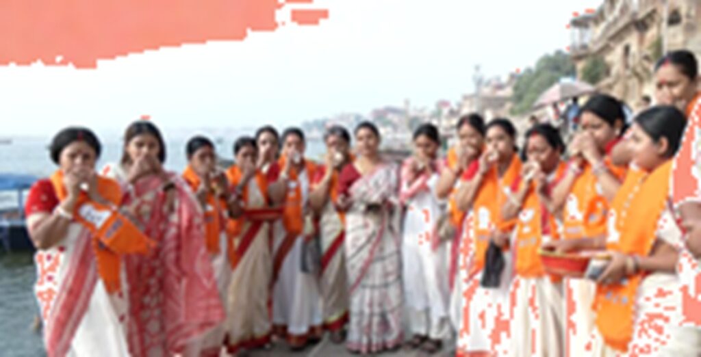 Excitement to welcome PM Modi in Varanasi, Bengali women blow conch shells at the ghat