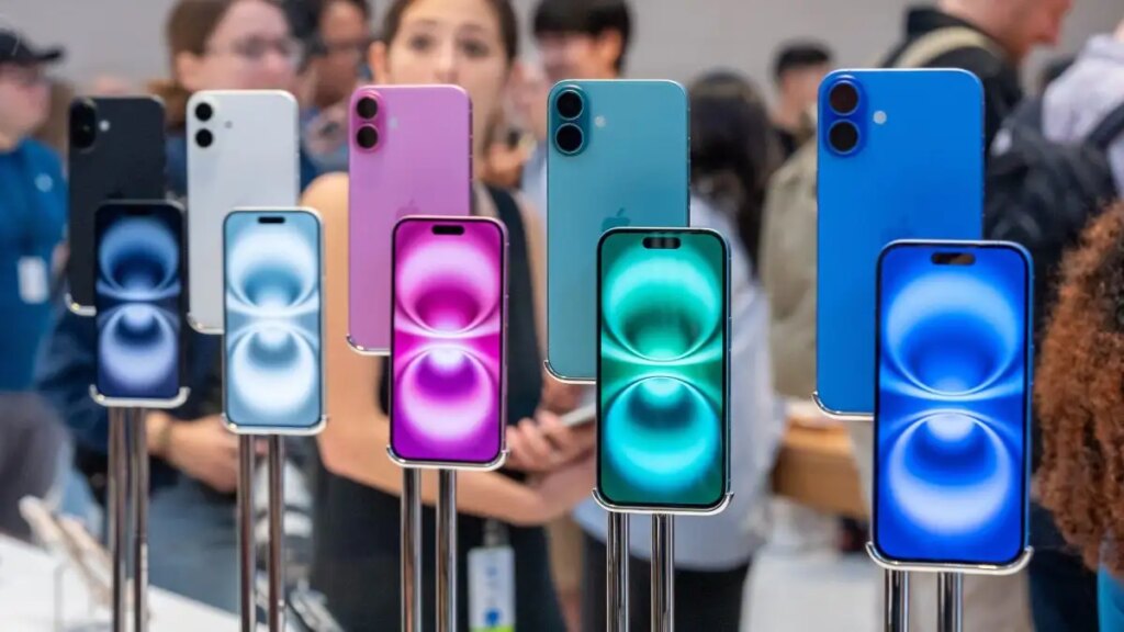 Explosion on Flipkart! iPhone 17 becomes cheaper, price falls below Rs 70 thousand