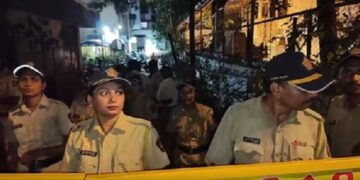 Fight between two groups in Mumbai, police lathicharged and arrested 5 accused