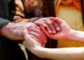 From tremors in hands to stiffness in muscles, it is important to recognize the early symptoms of Parkinson's in time.
