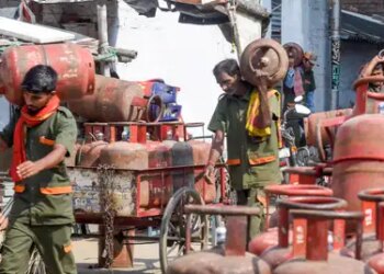 Fuel supply in the country normal even amid global tensions, more than 1.65 lakh metric tonnes of gas sold so far: Government