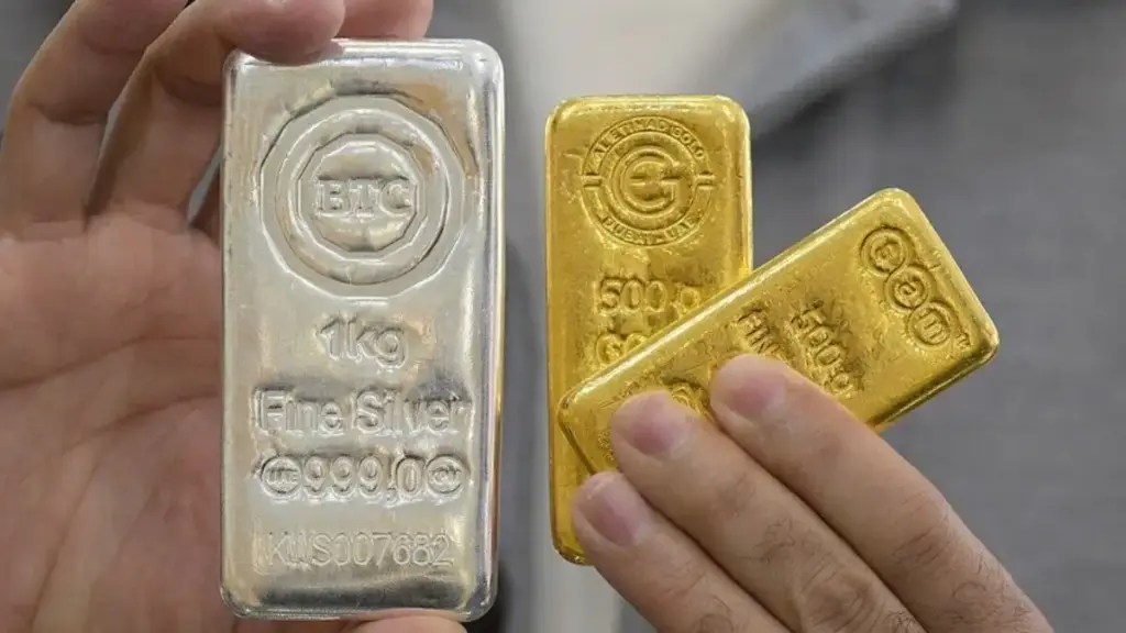 Gold Silver Price: Gold became expensive by Rs 1500 and silver by Rs 4000 in one stroke, know today's latest prices before buying.