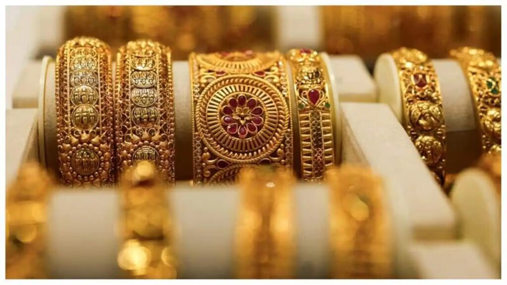 Gold-Silver Price: Gold became expensive today, the shine of silver has faded, check today's latest rates before buying.