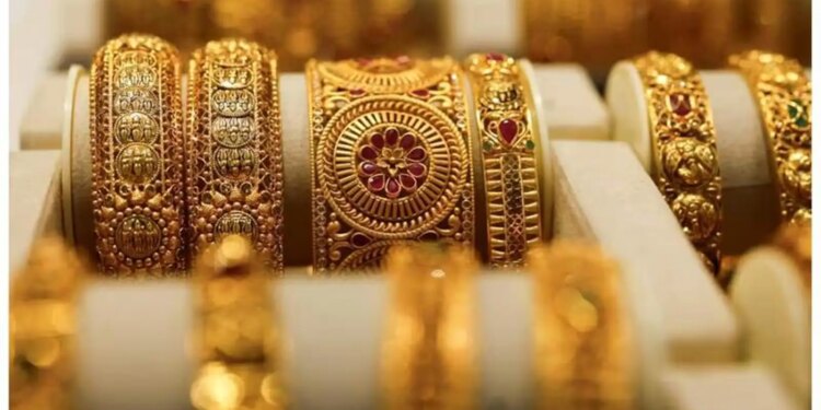 Gold-Silver Price: Gold became expensive today, the shine of silver has faded, check today's latest rates before buying.