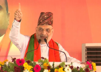 'Gorkha movement cases will end', Amit Shah made a big promise in Darjeeling rally