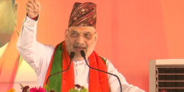 'Gorkha movement cases will end', Amit Shah made a big promise in Darjeeling rally