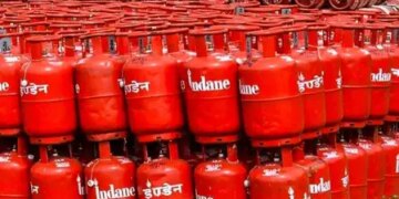 Government delivered 53.5 lakh LPG cylinders in one day, 98 percent booking was done through digital medium