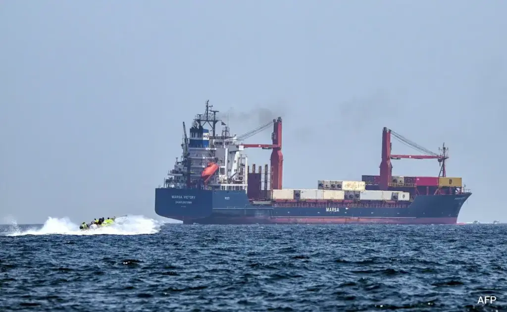 How much time does it take for ships to reach India from Hormuz Strait? Get complete information about time and expenses here