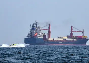 How much time does it take for ships to reach India from Hormuz Strait? Get complete information about time and expenses here