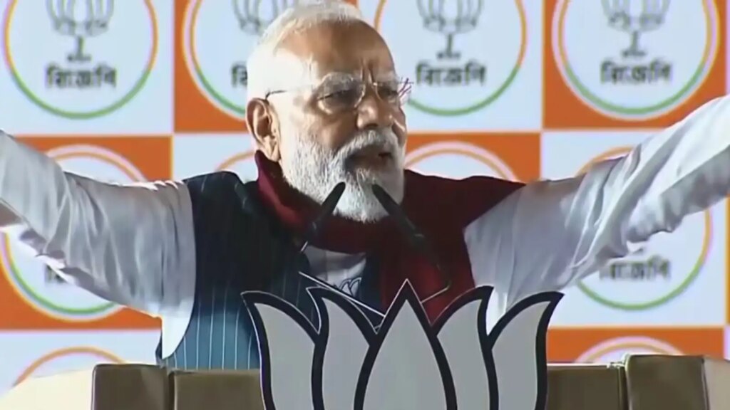 'I ate Jhalmuri, TMC is jealous...' Amidst the elections, PM Modi took a cheeky taunt at Mamata government.