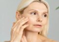 In summer, these Ayurvedic herbs will make your face glow and blemishes will also reduce.