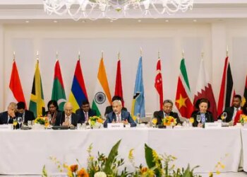 India ready to play the role of a strong bridge between the world: Report