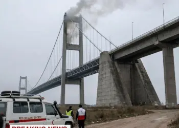 Iran Attack News: American-Israeli attack in Karaj, Iran, Middle East’s highest Bridge B1 became target, many people injured.