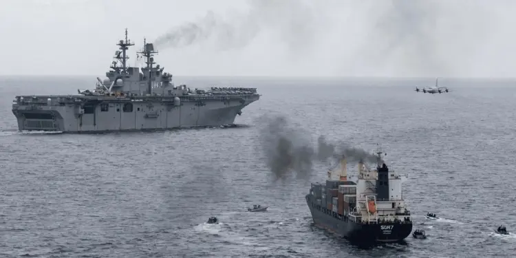 Iran fired missiles at American warship and Israeli ship, there was chaos in the sea, 16 Indian ships also got stranded.