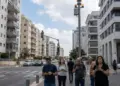 Iran fired missiles at Israel, sirens echoed in Tel Aviv, many buildings were damaged in the attack.