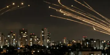 Iran’s fierce attack on Israel, missiles fired 4 times in 6 hours, chaos in Haifa and Tel Aviv