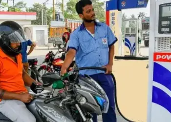 Loss of Rs 20 on petrol and Rs 100 on diesel! Relief to the general public but retailers are suffering losses, big disclosure of the government