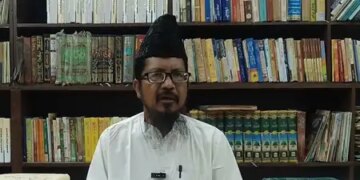 Maulana Mufti Shahabuddin Rizvi Barelvi gave a sharp reaction on Navneet Rana's 'burqa' comment.
