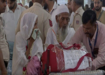 More than 1.75 lakh people will perform Haj from India this year, first flight leaves from Delhi airport