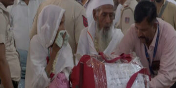 More than 1.75 lakh people will perform Haj from India this year, first flight leaves from Delhi airport