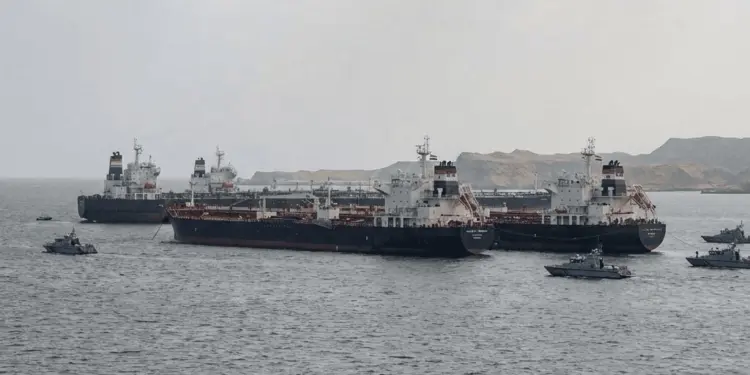 News of Indian ships being caught in Strait of Hormuz, Indian Government told what is the real truth