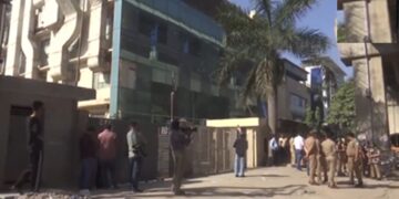 Noida: Noise stopped after 2 days of uproar, factories opened, surveillance through drones and DM's strict warning against miscreants.