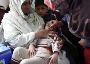 Pakistan is lagging behind in the fight against polio, people do not trust the government campaign