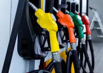 Petrol Diesel Price Today: Fluctuations in fuel rates continue, some cities got relief and some got shock, see today's latest prices.
