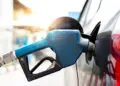 Petrol Diesel Price Today: Trouble for companies! Petrol ₹ 24 and diesel ₹ 104 in loss, relief of cheap fuel to the public