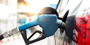 Petrol Diesel Price Today: Trouble for companies! Petrol ₹ 24 and diesel ₹ 104 in loss, relief of cheap fuel to the public