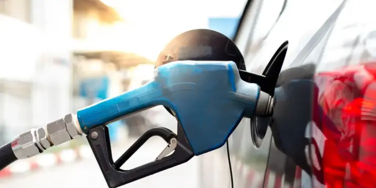 Petrol Diesel Price Today: Trouble for companies! Petrol ₹ 24 and diesel ₹ 104 in loss, relief of cheap fuel to the public