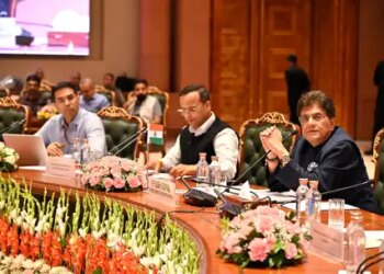 Piyush Goyal discussed ways to promote exports with EPC chief
