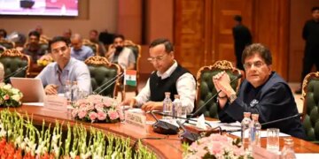 Piyush Goyal discussed ways to promote exports with EPC chief